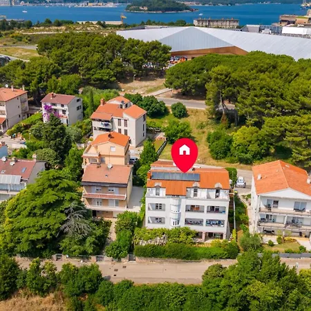 Apartment Seaside 065 By Guide Pula